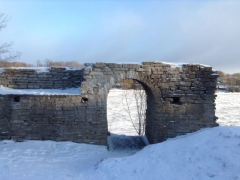 Старая Ладога, руины крепостной стены
